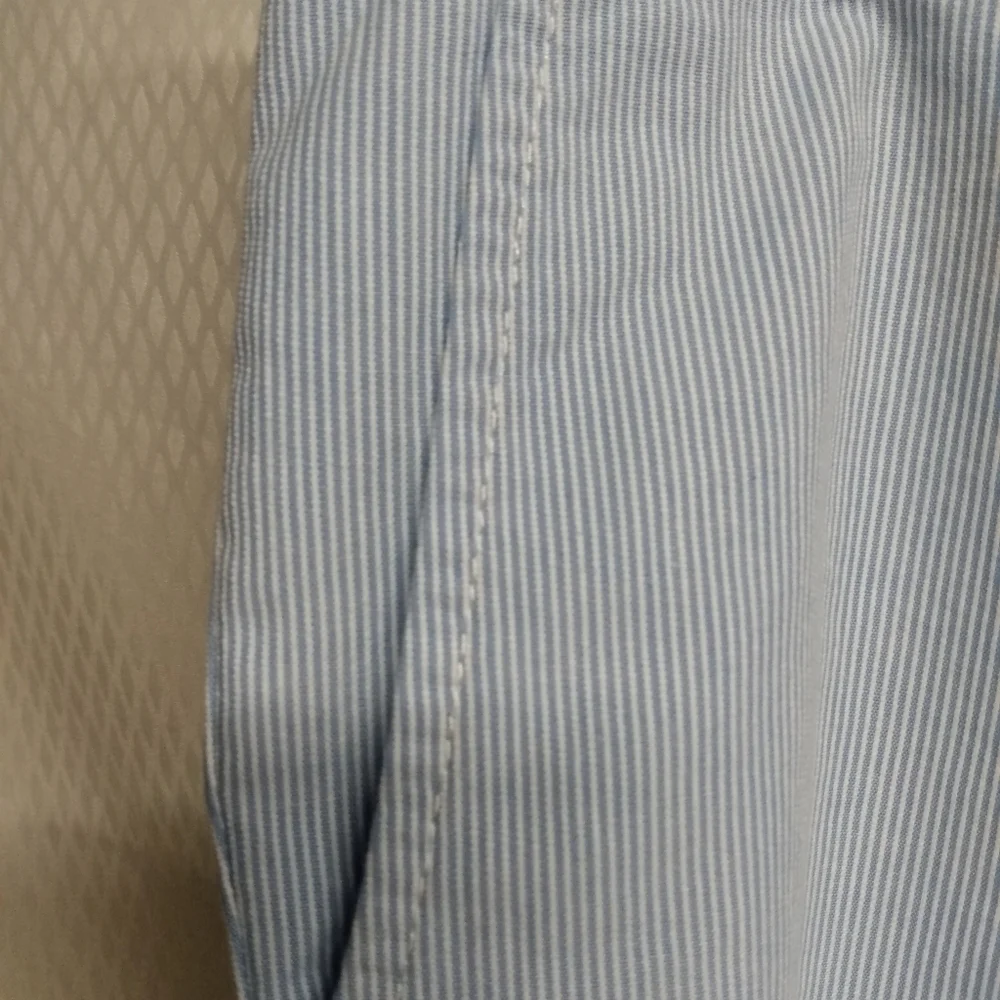 Men's Tommy Hilfiger Classic Fit Shorts,  32,  White & Blue strip,  pre-…